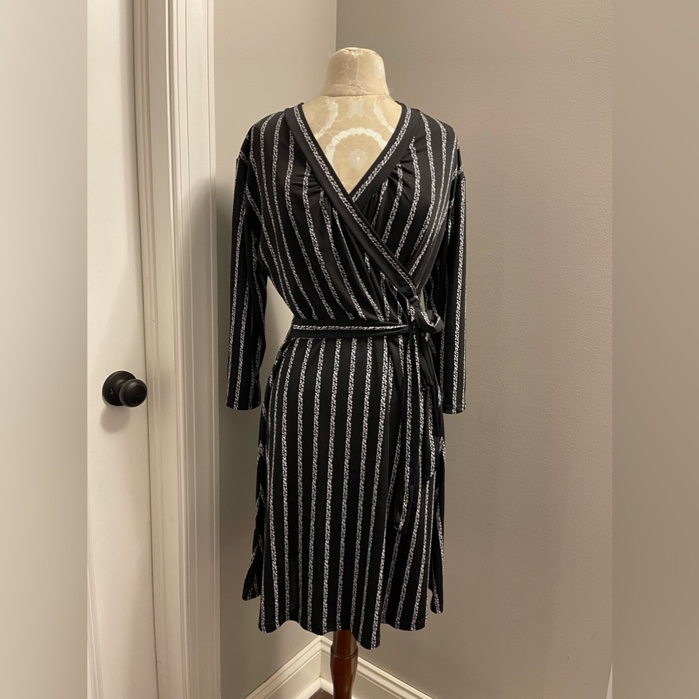 Jon & Anna Faux-Wrap Dress size Large. Smoke free.